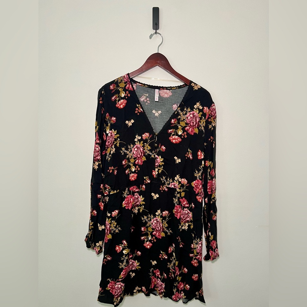 XHILIRATION brand juniors long sleeve floral print dress